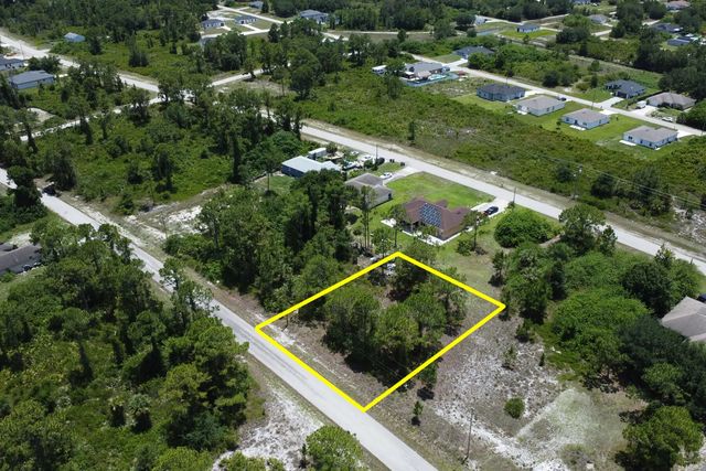 2 of 18 - 518 Cottonwood Avenue S, Lehigh Acres, FL