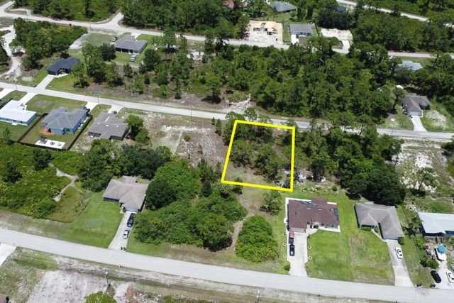 5 of 18 - 518 Cottonwood Avenue S, Lehigh Acres, FL