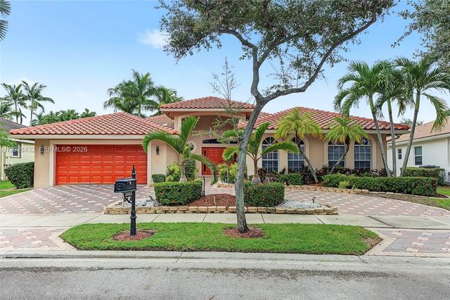 3852 Oak Ridge Circle, Weston
