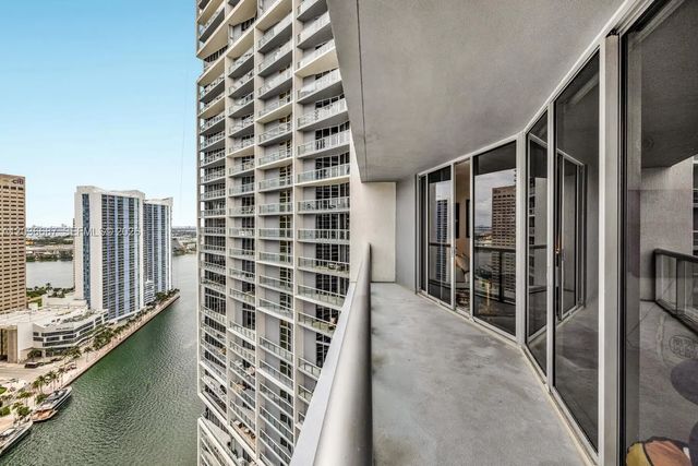 2 of 9 - 475 Brickell Avenue #3214, Miami, FL
