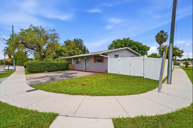 3 of 15 - 6871 Sw 16th Court, North Lauderdale, FL