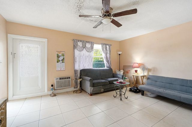 5 of 15 - 6871 Sw 16th Court, North Lauderdale, FL