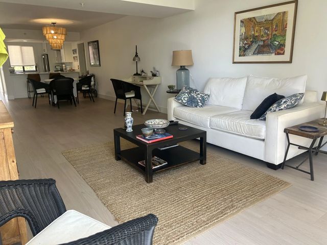 4 of 14 - 1901 Marina Isle Way #302, Jupiter, FL