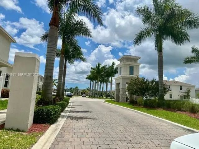 3 of 19 - 754 Se 19th Street, Homestead, FL