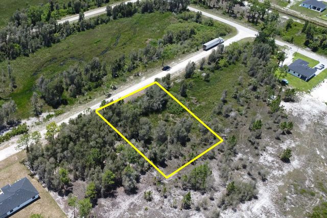 5 of 18 - 859 Burrows Avenue, Lehigh Acres, FL