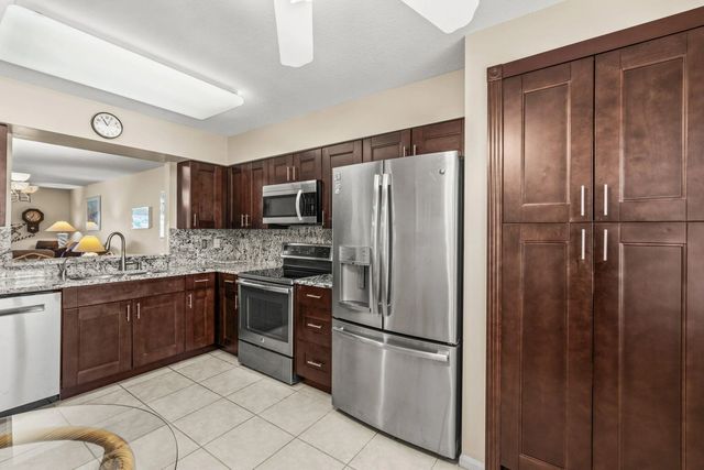 5 of 48 - 12560 Majesty Circle #401, Boynton Beach, FL