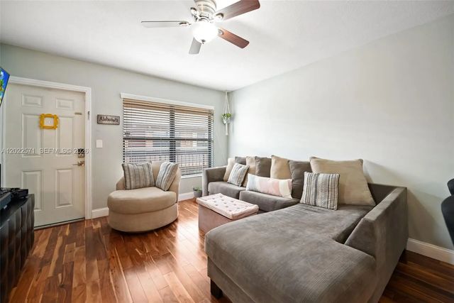 3 of 23 - 10049 Winding Lake Road #202, Sunrise, FL