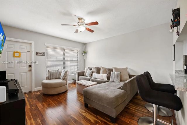 4 of 23 - 10049 Winding Lake Road #202, Sunrise, FL