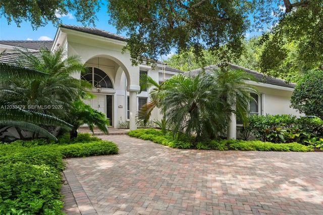 3 of 29 - 6020 W Suburban Drive, Pinecrest, FL