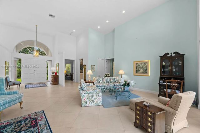 4 of 29 - 6020 W Suburban Drive, Pinecrest, FL
