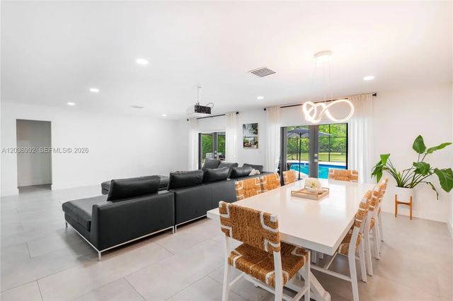 5 of 28 - 7970 Sw 122nd Street, Pinecrest, FL