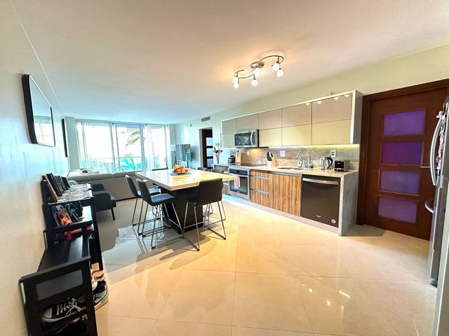 5 of 40 - 4001 S Ocean Drive #3h, Hollywood, FL