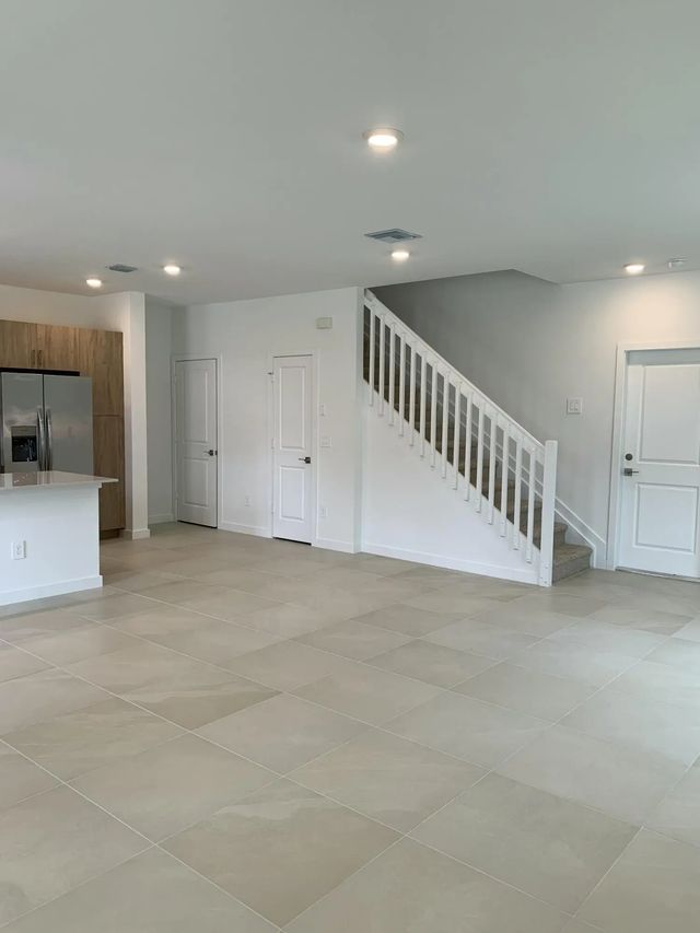 4 of 18 - 747 Se Central Parkway #43, Stuart, FL