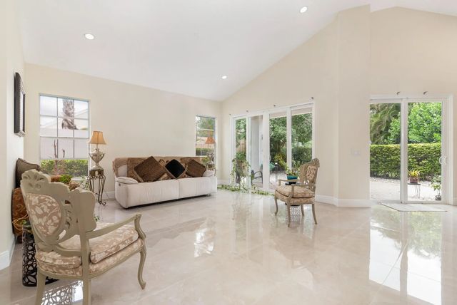 4 of 42 - 999 Lytham Court, West Palm Beach, FL
