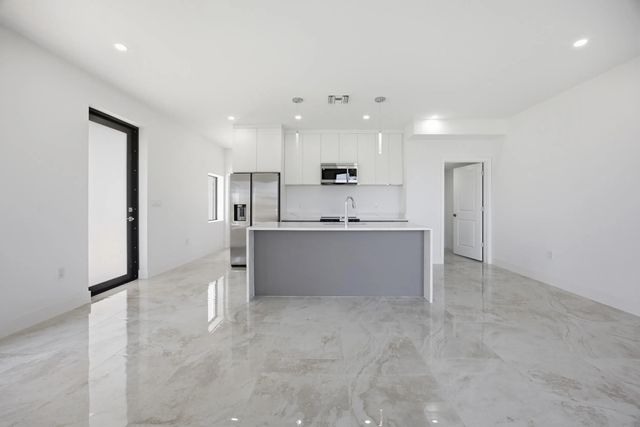 5 of 24 - 1542 Nw 1st Avenue, Pompano Beach, FL