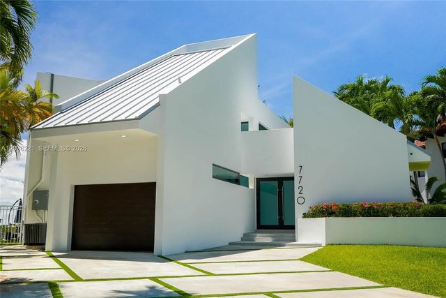 7720 Miami View Drive, North Bay Village