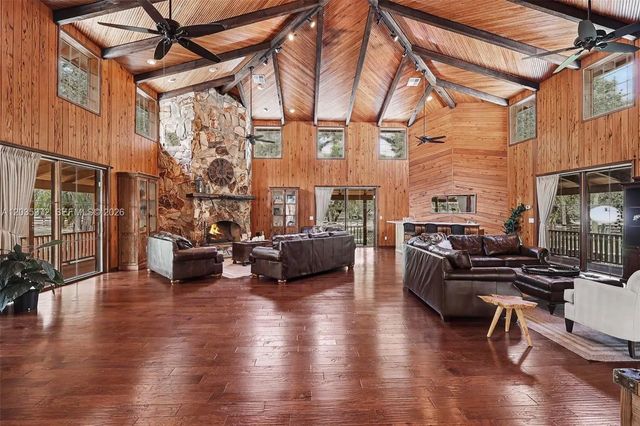 2291 Secretariat Drive, 