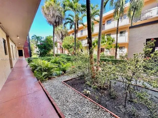 5 of 27 - 10851 Sw 2nd Street #k106, Sweetwater, FL