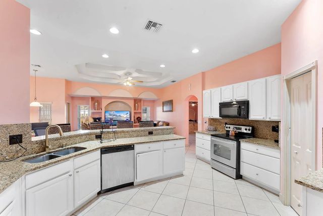 3 of 35 - 534 Sw Halifax Avenue, Port St. Lucie, FL
