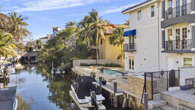 2 of 32 - 208 Se 10th Terrace, Fort Lauderdale, FL