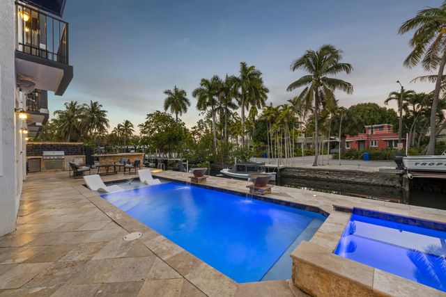 3 of 32 - 208 Se 10th Terrace, Fort Lauderdale, FL