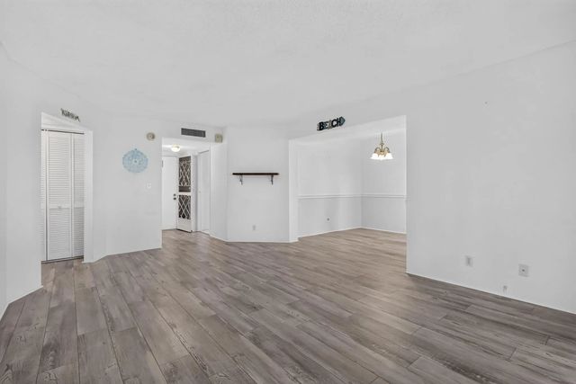 5 of 27 - 3524 Via Poinciana #apt 104, Lake Worth, FL