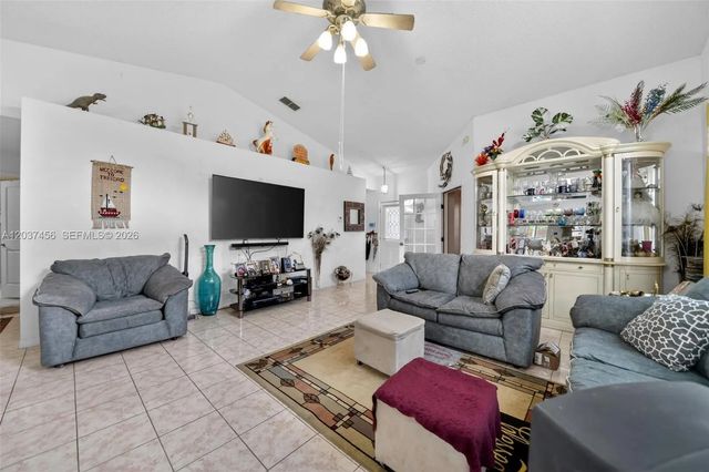 4 of 31 - 362 White Marsh Circle, Orlando, FL