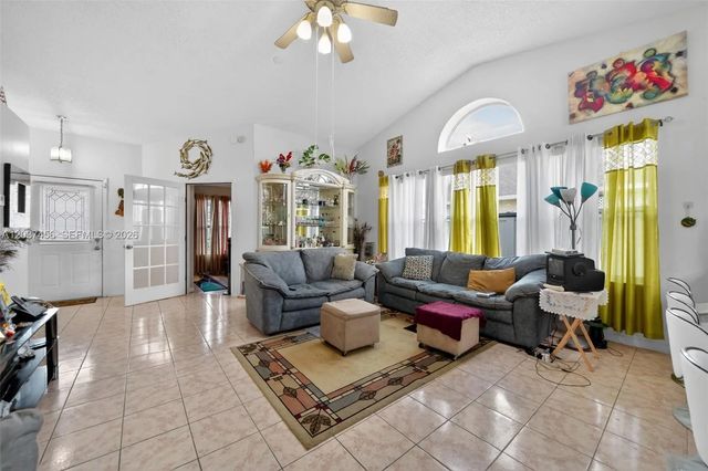 5 of 31 - 362 White Marsh Circle, Orlando, FL