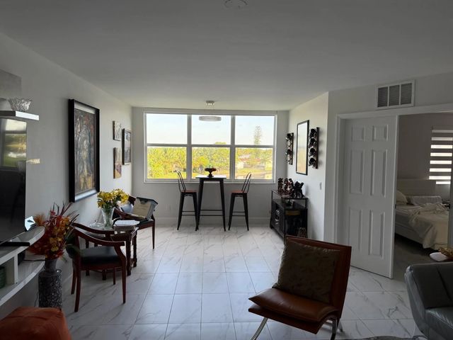 3 of 21 - 10422 Nw 24th Place #310, Sunrise, FL