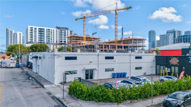 2045 Nw 1st Avenue, Miami
