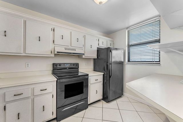 4 of 41 - 3545 S Ocean Boulevard #405, South Palm Beach, FL