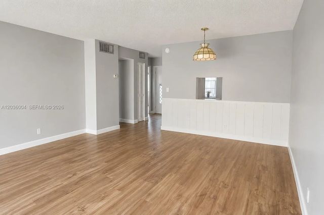 1000 Ne 14th Avenue #404, Hallandale Beach