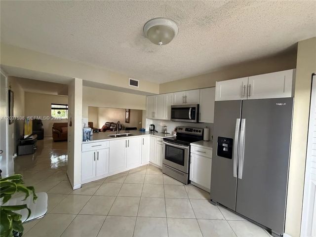 2 of 25 - 14902 Sw 82nd Lane #13-205, Miami, FL