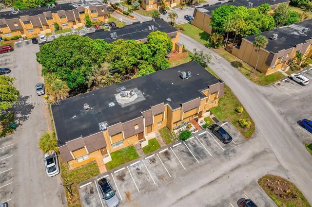 2 of 20 - 5653 Blueberry Court ## 2, Lauderhill, FL
