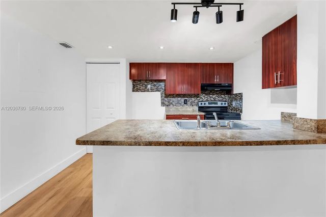 4 of 20 - 5653 Blueberry Court ## 2, Lauderhill, FL