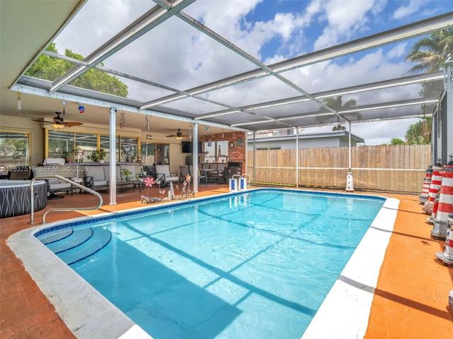 1911 N 53rd Avenue, Hollywood