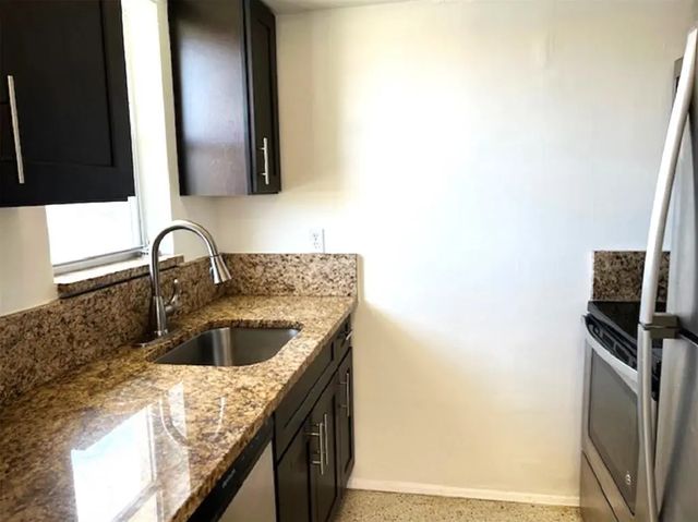 4 of 14 - 270 Ne 40th Street Ne #26, Oakland Park, FL