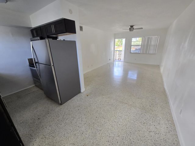 5 of 14 - 270 Ne 40th Street Ne #26, Oakland Park, FL
