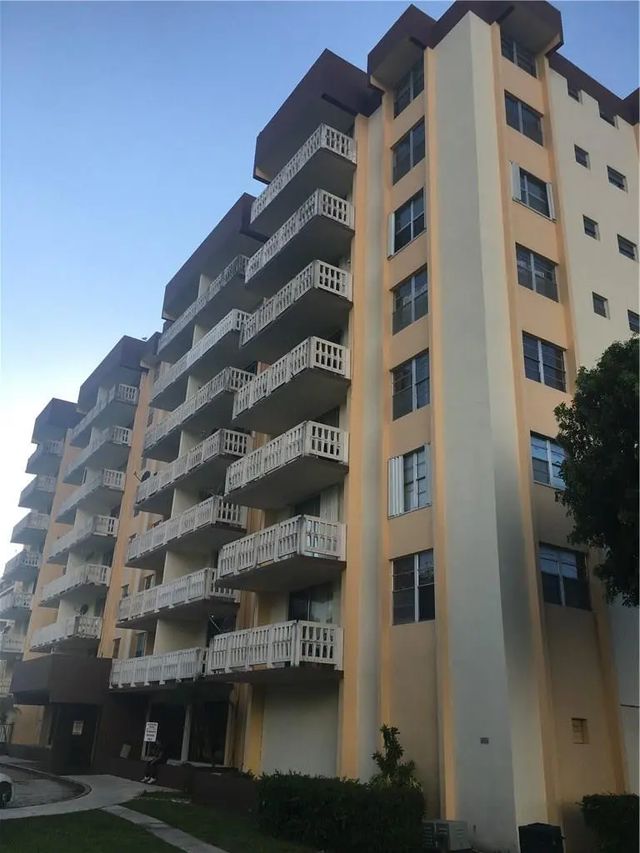 15600 Nw 7th Avenue #421, Miami