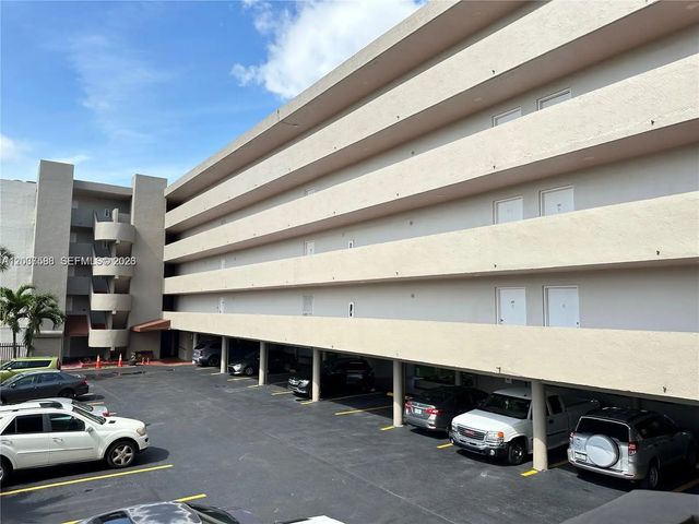 802 Nw 87th Avenue #315, Miami