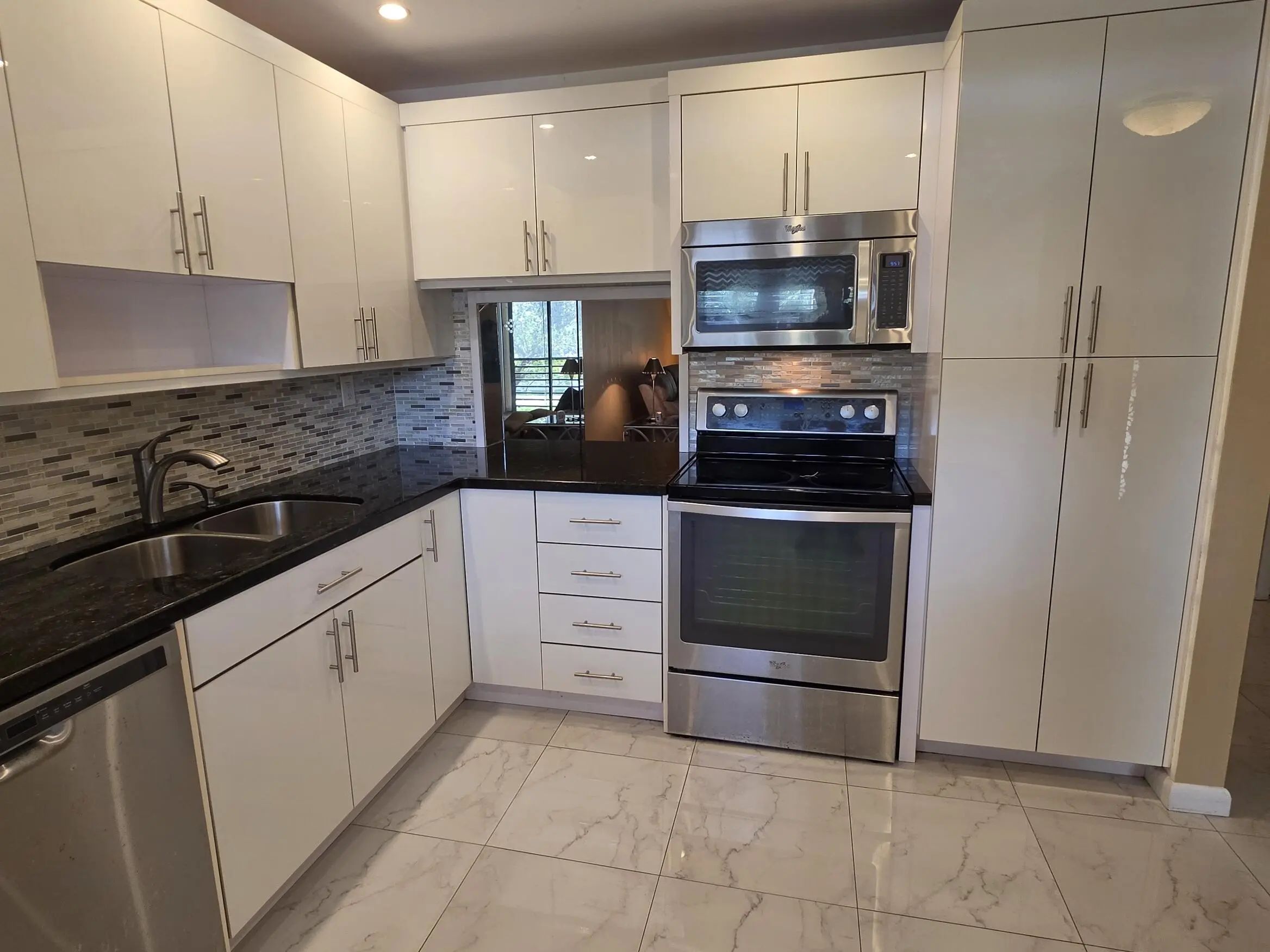 6090 N Sabal Palm Boulevard #209, Tamarac