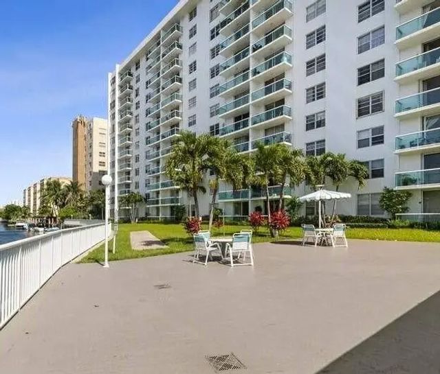 4 of 12 - 2841 Ne 163rd Street #901, North Miami Beach, FL