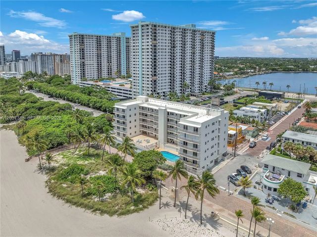 901 S Surf Road #506, Hollywood