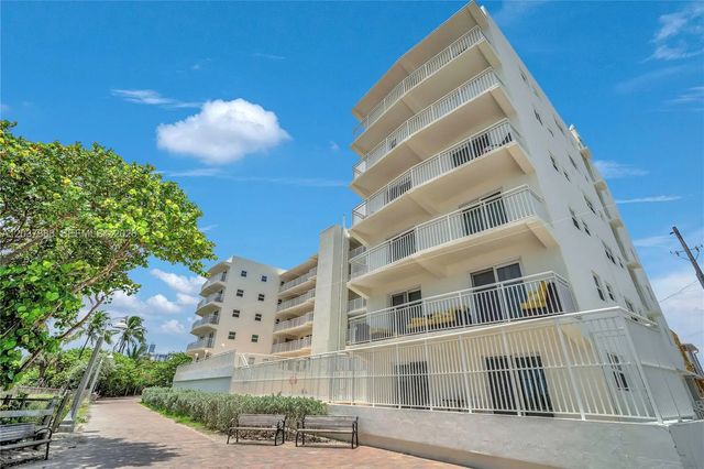 3 of 36 - 901 S Surf Road #506, Hollywood, FL