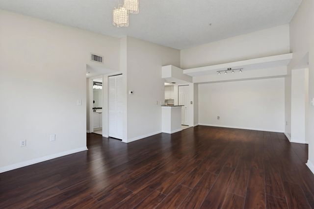 5 of 45 - 400 N Crestwood Ct Court N #417, Royal Palm Beach, FL