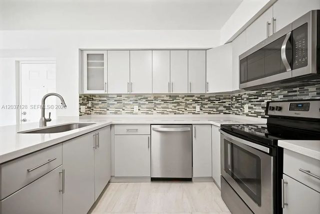 4420 Nw 107th Avenue #107, Doral