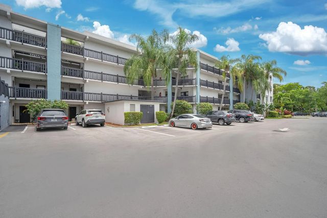 2 of 31 - 1021 Mockingbird Lane #303, Plantation, FL