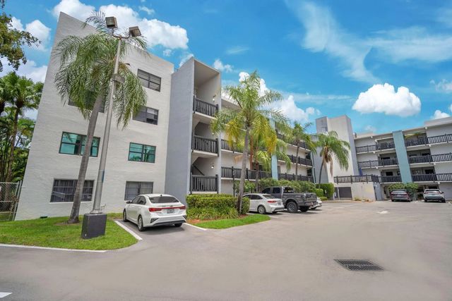 4 of 31 - 1021 Mockingbird Lane #303, Plantation, FL
