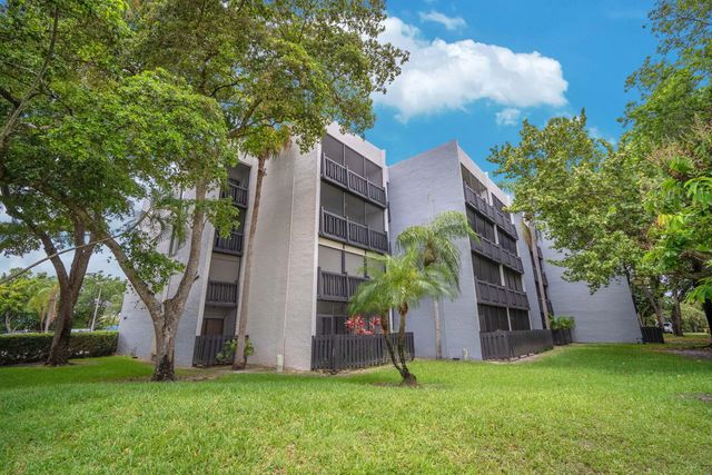 5 of 31 - 1021 Mockingbird Lane #303, Plantation, FL