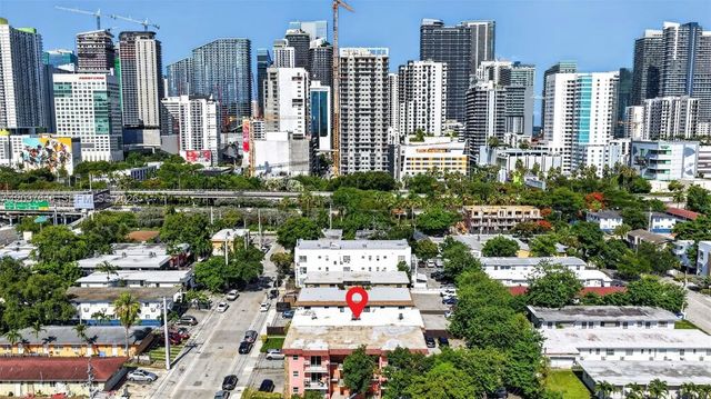450 Sw 9th Street, Miami